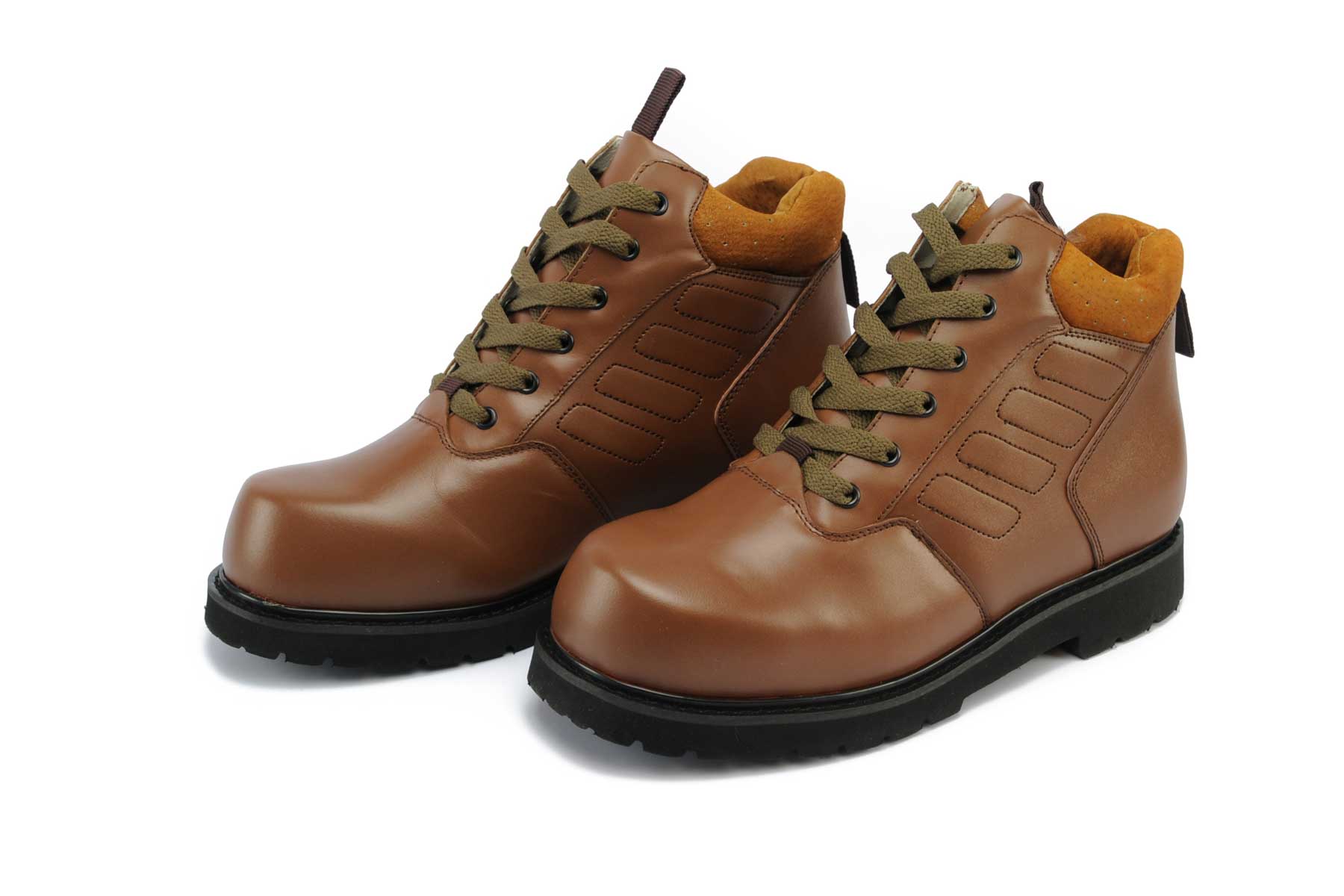 9951 Men's Extra-Depth Orthopedic Chukka Boot